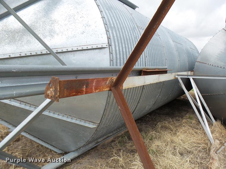 image for item DG9748 Grain bin