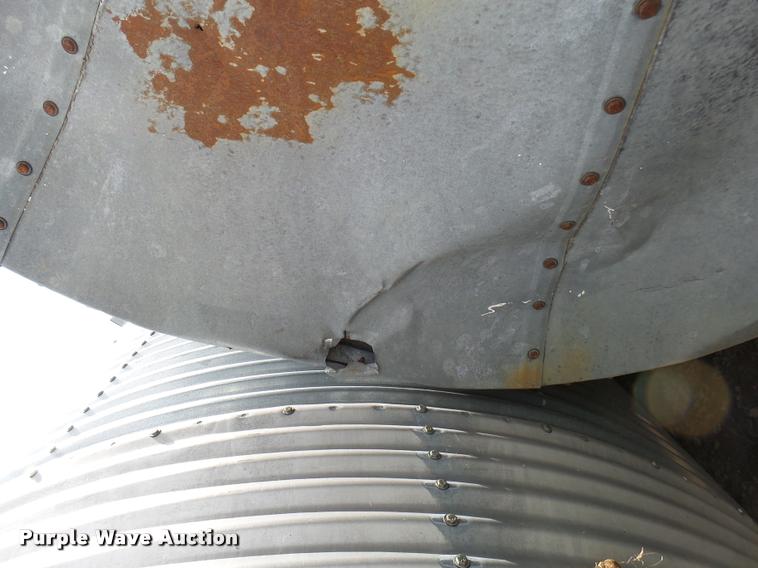 image for item DG9749 Grain bin