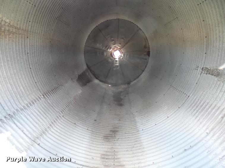 image for item DG9749 Grain bin