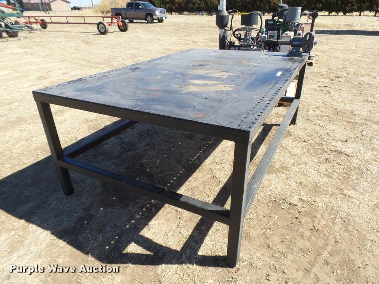image for item DI9692 Steel shop table