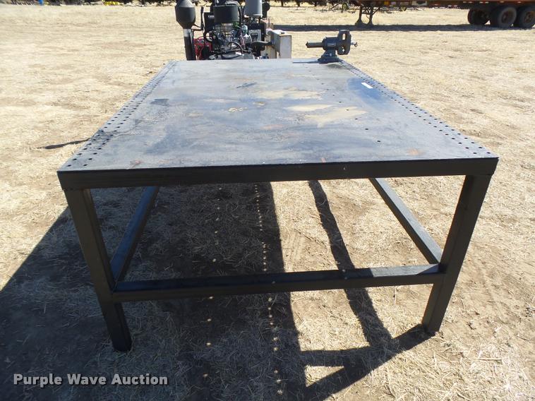 image for item DI9692 Steel shop table