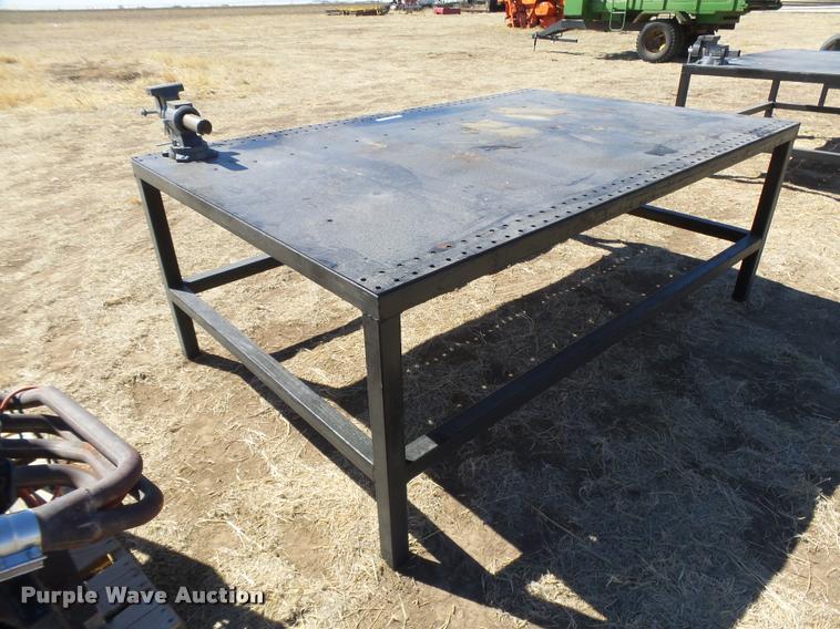 image for item DI9692 Steel shop table