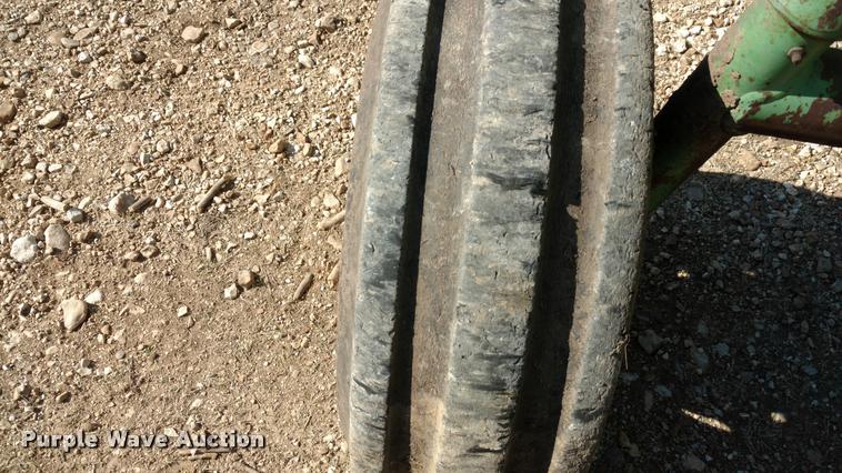 image for item DI9763 John Deere 4000 tractor