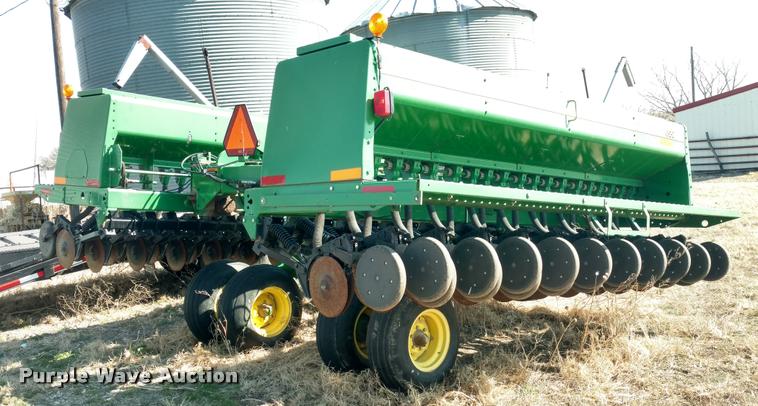 image for item DI9764 2002 John Deere 455 grain drill