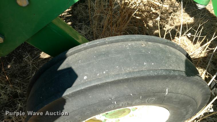 image for item DI9764 2002 John Deere 455 grain drill