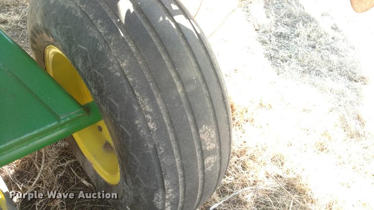 image for item DI9764 2002 John Deere 455 grain drill