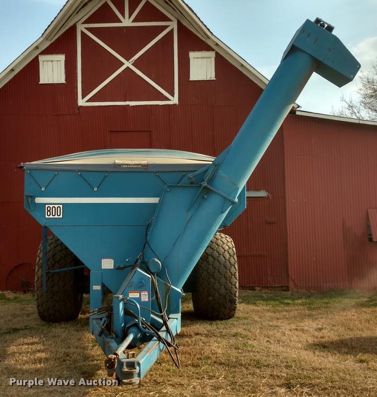 image for item DI9792 Kinze 800 grain cart