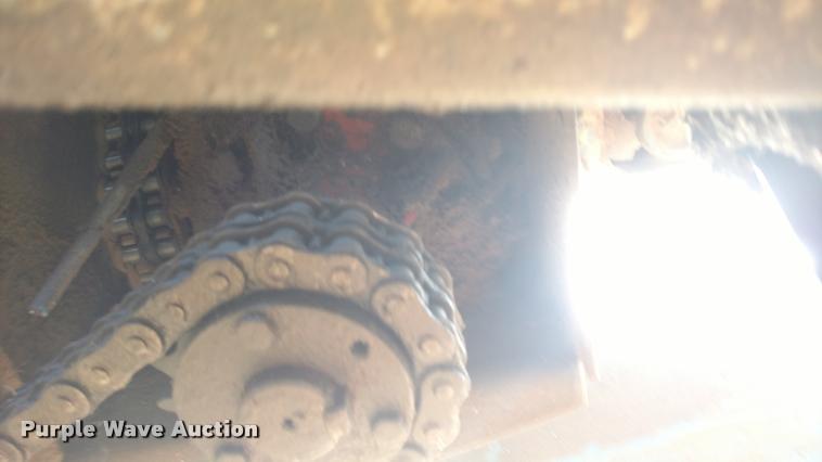 image for item DI9792 Kinze 800 grain cart