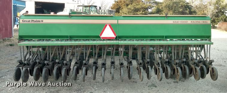image for item DI9793 1991 Great Plains Solid Stand 45 grain drill