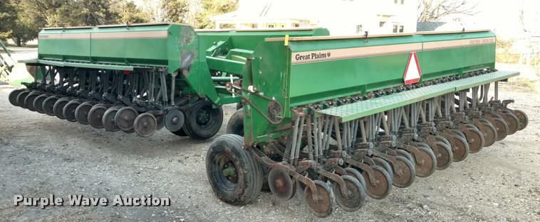 image for item DI9793 1991 Great Plains Solid Stand 45 grain drill