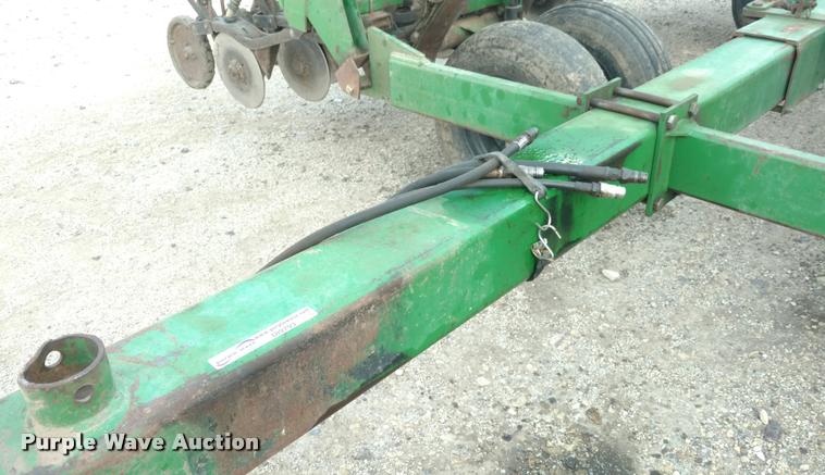 image for item DI9793 1991 Great Plains Solid Stand 45 grain drill