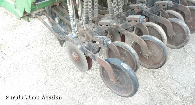 image for item DI9793 1991 Great Plains Solid Stand 45 grain drill