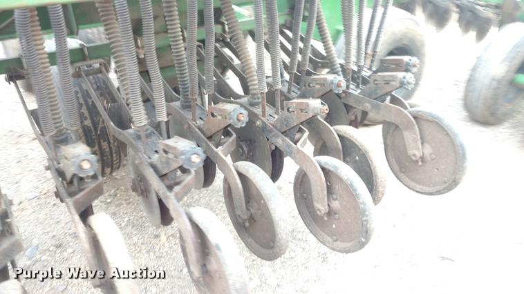 image for item DI9793 1991 Great Plains Solid Stand 45 grain drill