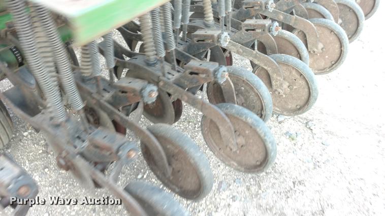 image for item DI9793 1991 Great Plains Solid Stand 45 grain drill