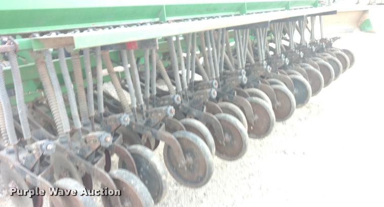 image for item DI9793 1991 Great Plains Solid Stand 45 grain drill