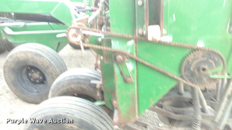 image for item DI9793 1991 Great Plains Solid Stand 45 grain drill