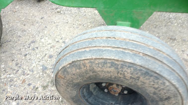 image for item DI9793 1991 Great Plains Solid Stand 45 grain drill