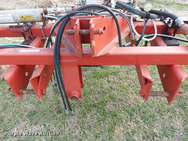 image for item DJ9750 In-line ripper with anhydrous applicator