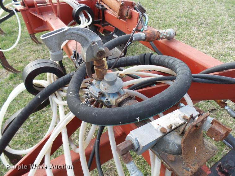 image for item DJ9750 In-line ripper with anhydrous applicator