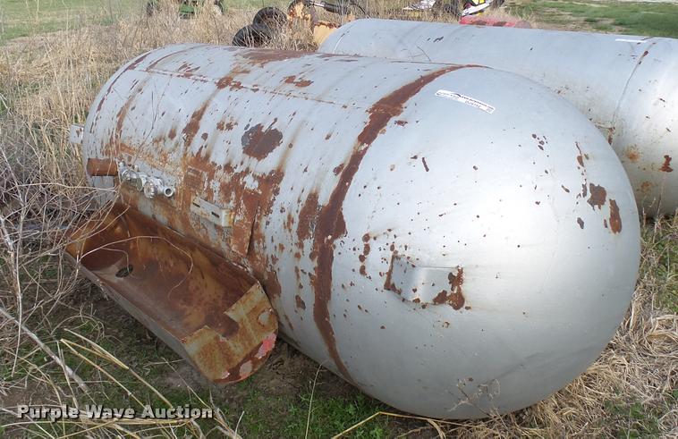 image for item DJ9752 Propane tank