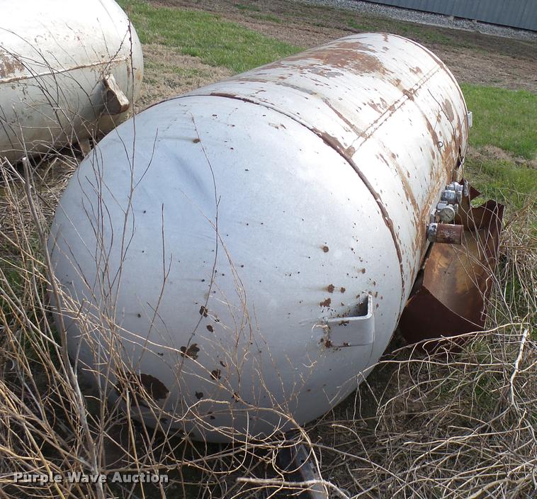 image for item DJ9752 Propane tank