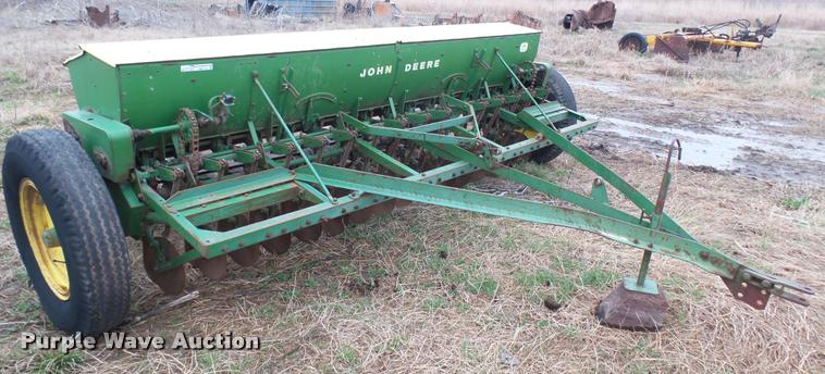 image for item DM9152 John Deere FB-B grain drill