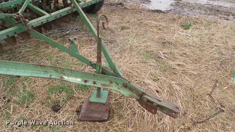 image for item DM9152 John Deere FB-B grain drill