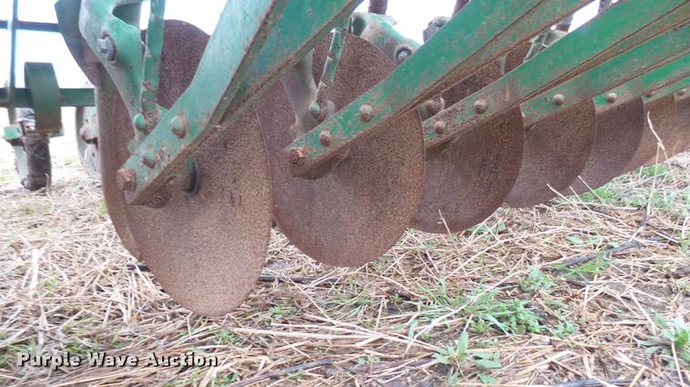 image for item DM9152 John Deere FB-B grain drill