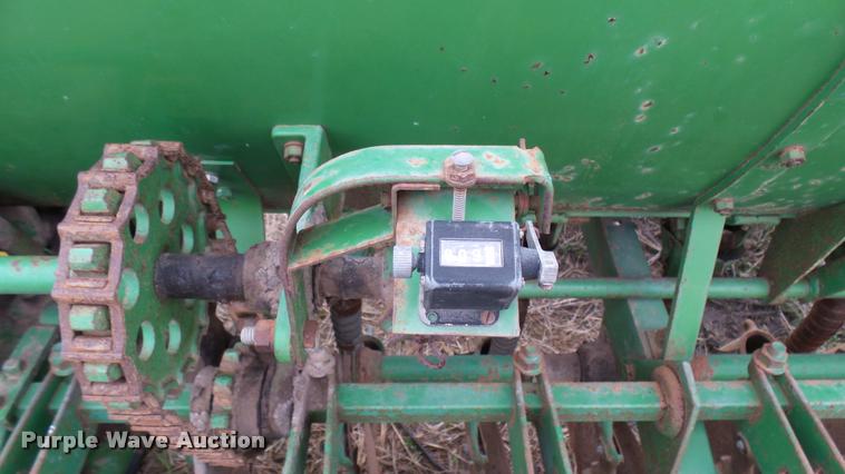 image for item DM9152 John Deere FB-B grain drill