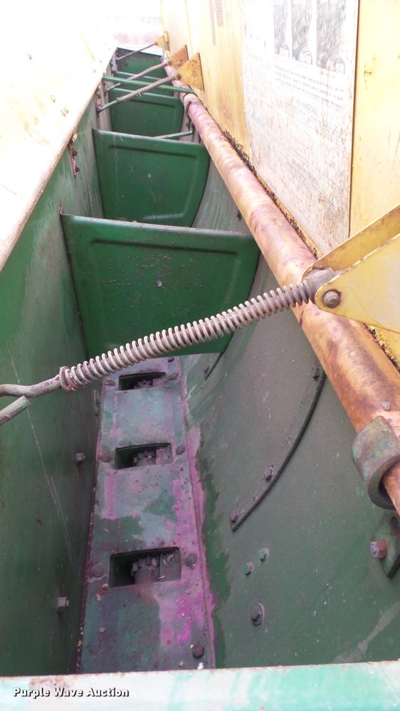 image for item DM9152 John Deere FB-B grain drill