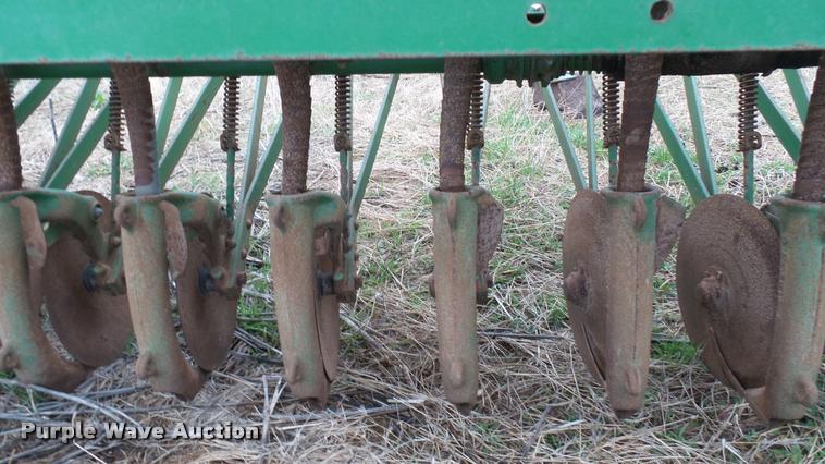 image for item DM9152 John Deere FB-B grain drill
