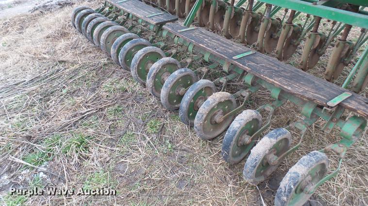 image for item DM9152 John Deere FB-B grain drill
