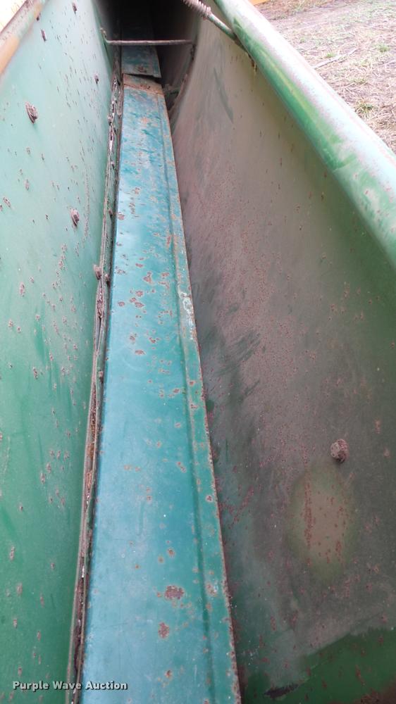 image for item DM9152 John Deere FB-B grain drill