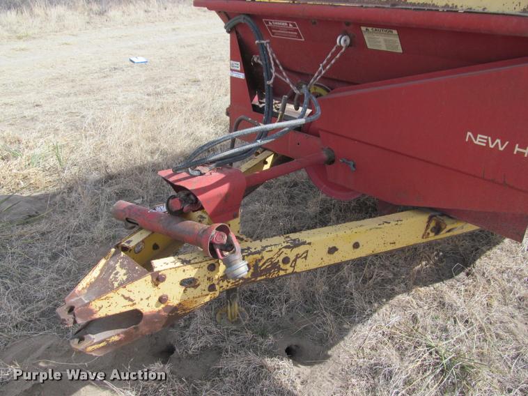 image for item DT9525 New Holland 680 manure spreader