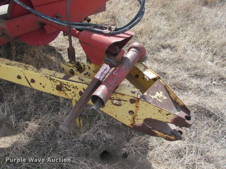 image for item DT9525 New Holland 680 manure spreader
