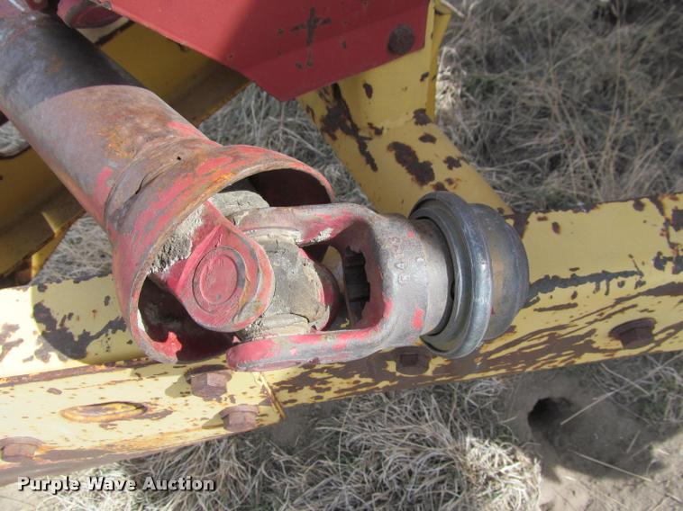 image for item DT9525 New Holland 680 manure spreader