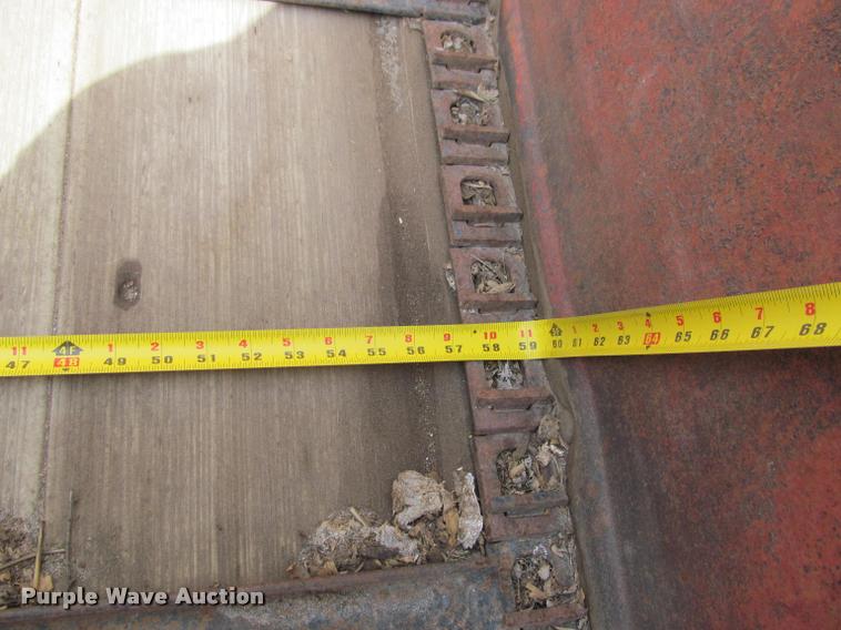 image for item DT9525 New Holland 680 manure spreader