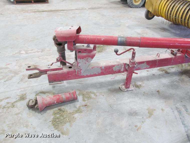 image for item DT9526 1989 New Holland 570 square baler