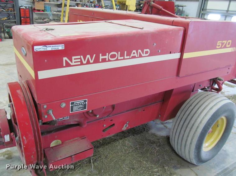 image for item DT9526 1989 New Holland 570 square baler