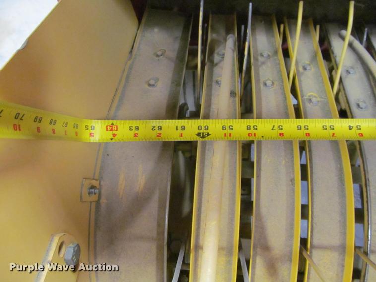 image for item DT9526 1989 New Holland 570 square baler