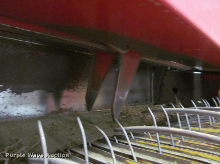 image for item DT9526 1989 New Holland 570 square baler