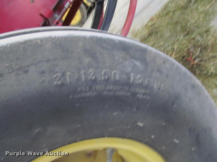 image for item DT9526 1989 New Holland 570 square baler