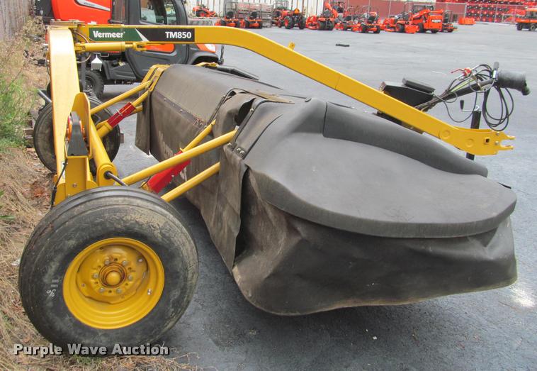 image for item DT9531 2014 Vermeer TM850 disc mower