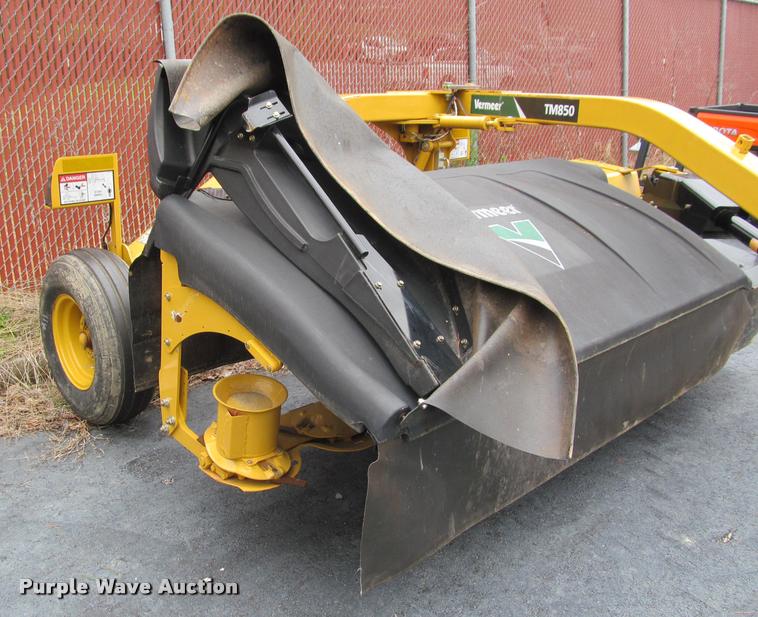 image for item DT9531 2014 Vermeer TM850 disc mower