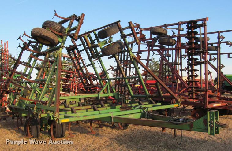 image for item J2612 John Deere 960 field cultivator