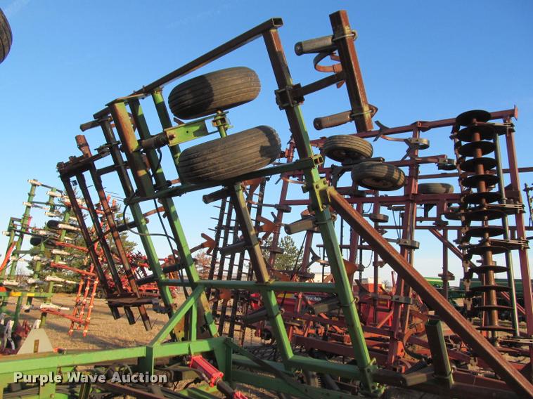 image for item J2612 John Deere 960 field cultivator