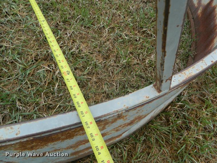 image for item K2624 Round bale feeder