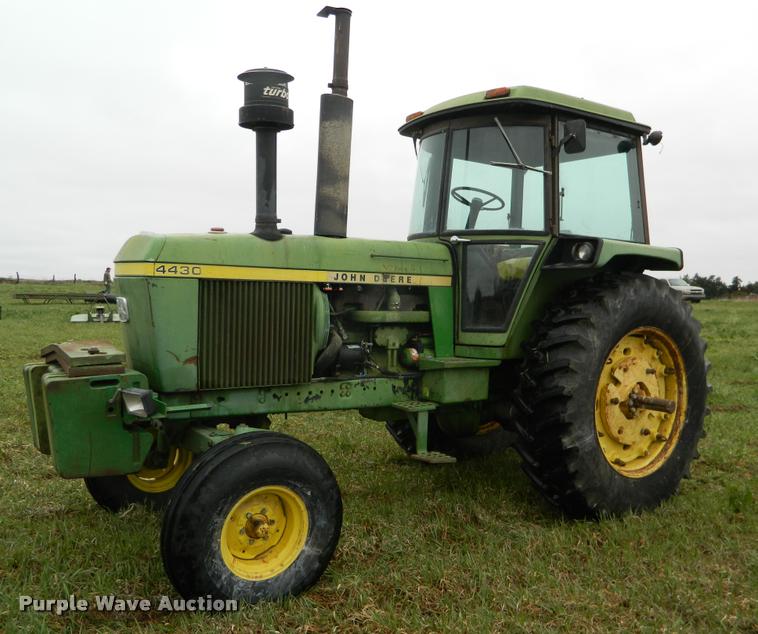 image for item K2633 1975 John Deere 4430 tractor