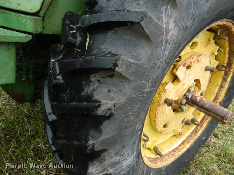 image for item K2633 1975 John Deere 4430 tractor