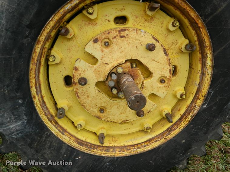 image for item K2633 1975 John Deere 4430 tractor